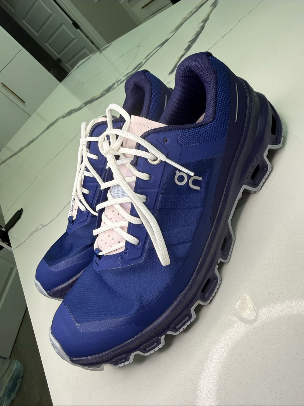 On Running Cloudventure Women's Trail Running Shoes Size 6.5 Twilight Acai Blue